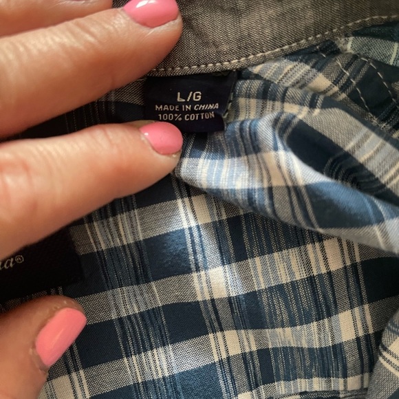 Tommy Bahama button down - Size large - Picture 5 of 5